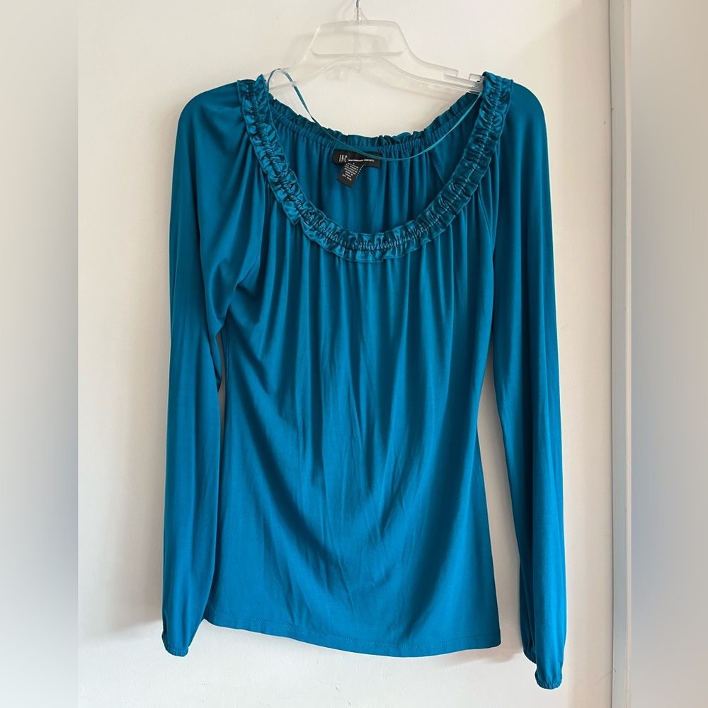 Long sleeve blouse made by international Concepts large in womens